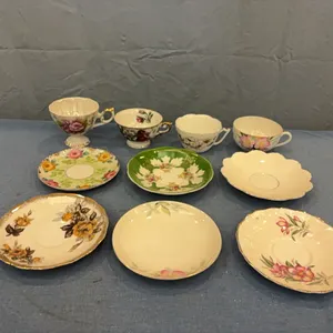 Cups & Saucers