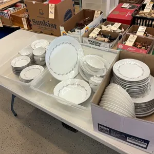 Style Home Fine China Set