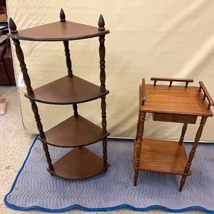 2 wood shelves