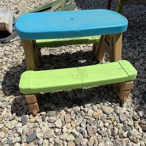 Step 2 picnic table