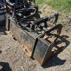 Approx 62" Skid Steer Grapple Bucket