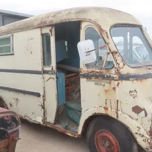 1953–1955 International Harvester Metro 120 Series Step Van – Gas Engine, Project Car!