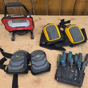Snap-On LED Work Light, Knee Pads, and Mastercraft Tool Kit Bundle