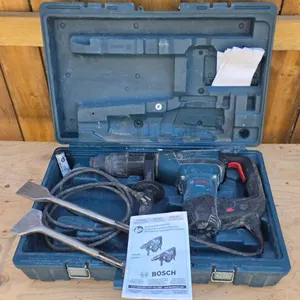 Bosch RH540S Rotary Hammer Drill with Case and Accessories