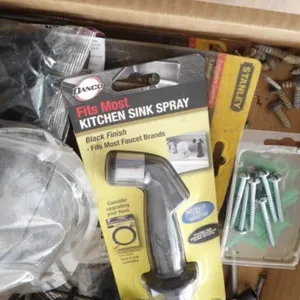 SCREWS, BOLTS, KITCHEN NOZZLE