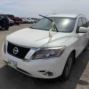 2015 Nissan Pathfinder SN: 5N1AR2MM8FC628961