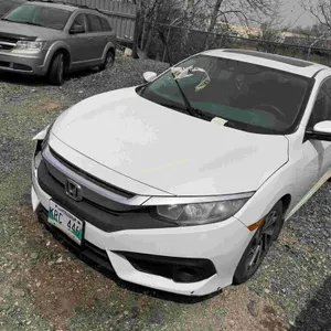 2018 Honda Civic SN: 2HGFC2F86JH005485