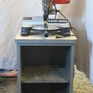Black & Decker BT1000 10" Miter Saw w/Shelf