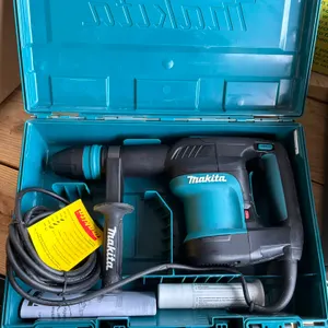 MAKITA HM0870C
