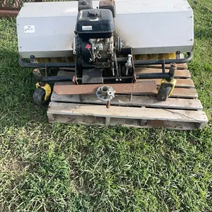 John Deere (JD) 52" BROOM