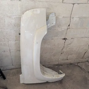FRONT FENDER