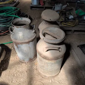 3 MILKING CANS