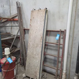Scaffolding Sections w/ Aluminum Planks