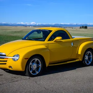 NO RESERVE 2006 CHEVROLET SSR TRUCK