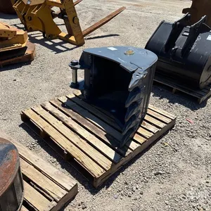 Strickland 24 in Excavator Bucket - Fits Takeuchi TB290
