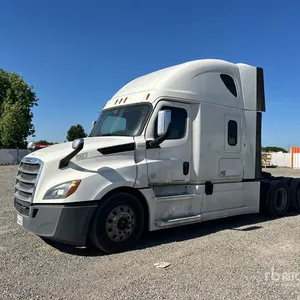 2020 Freightliner Cascadia 126 6x4 T/A Sleeper Truck Tractor