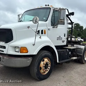 2004 Sterling L9500 winch truck