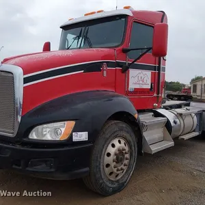 2013 Kenworth T660 semi truck