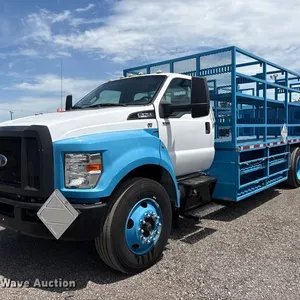 2018 Ford F-750 flatbed truck