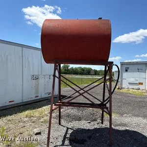 (2) fuel tanks
