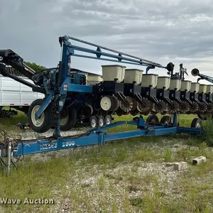 Kinze 2600 planter