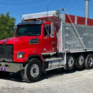 2020 Western Star 4700SF dump truck