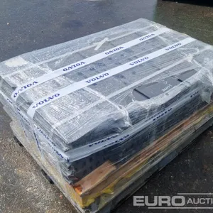 Unused Pallet of 700mm Steel Tracks, Volvo EC360, Volvo Part NR 14532504 