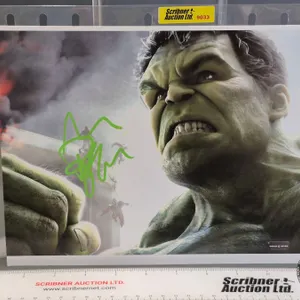 Autographed 8x10 Photo : Hulk - Mark Ruffalo