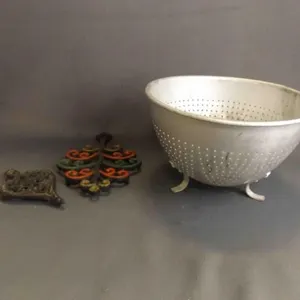 Vintage Wear-Ever Aluminum Footed Colander - #3123