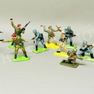 9 British plastic figures on metal bases