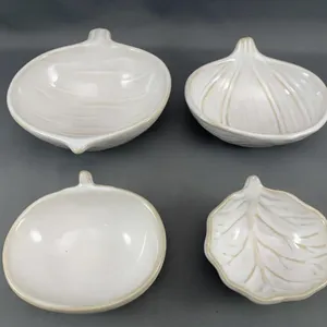 White Vegetable Shape Measuring Cups