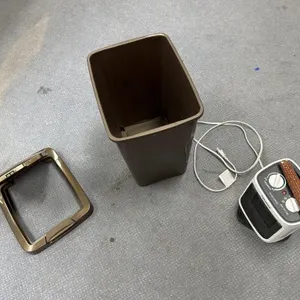 Plastic Trash Bin w/Pelonis w/Space Heater