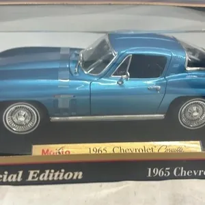 1/18 1965 Chevrolet Corvette Diecast car