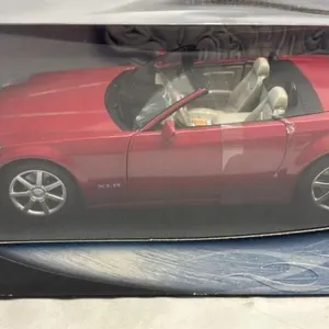 1/18 Hot Wheels Cadillac XLR Diecast