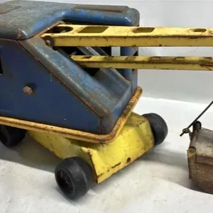 Vintage Marx Lumar Pressed Steel Steam shovel toy