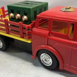 Vintage Marx Battery Op Farm Truck toy 12 inches
