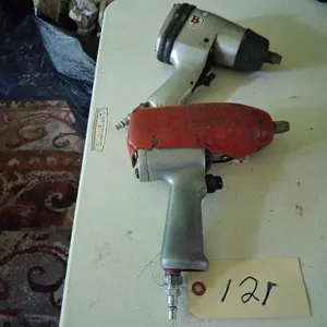 2 Impact Wrenches