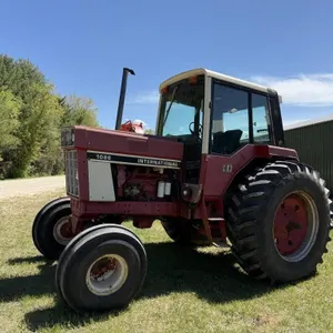 International 1086 Tractor