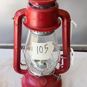 Red Dietz Junior Kerosene Lantern