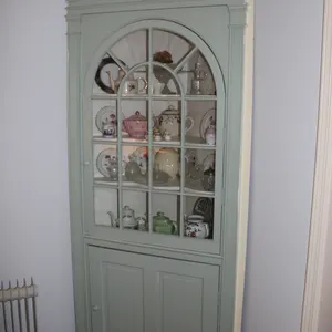Colonial Corner Cabinet