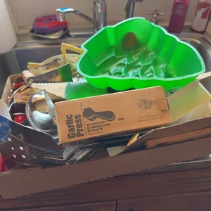 Kitchen Utensils, Garlic Press, Chip Clips, Tree Mold