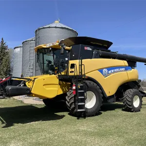2012 NEW HOLLAND CR9090 Combine w/ NH 790CP 15' Pickup, 1,059 Sep. Hrs, Shedded