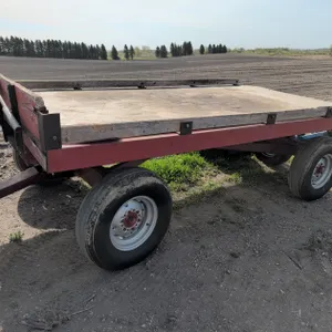 HAY RACK ON RUNNING GEAR