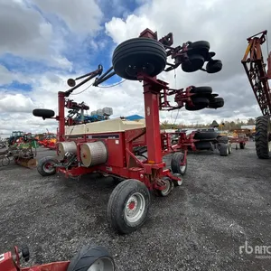Case IH 900 Cyclo-Air 12 Row Planter