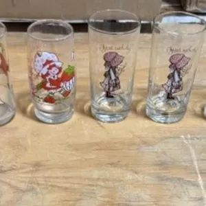 9+/- Collectible Drinking Glasses