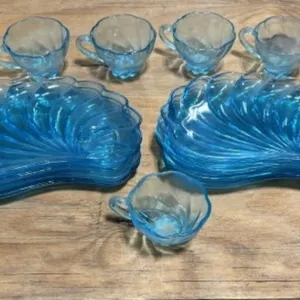 8+/- Blue Glass Seashell-Shaped Snack Plates,