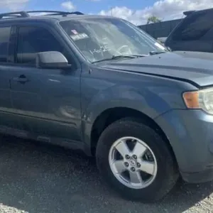 (CA) 2012 Ford Escape