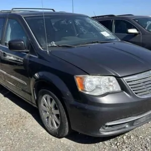 (CA) 2016 Chrysler Town and Country