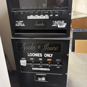 Candy & Pop Machines - No Key Available  31 in x