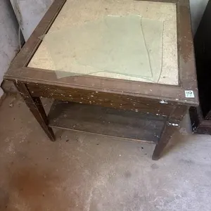 Square table 24 in x 24 inch x 21 in